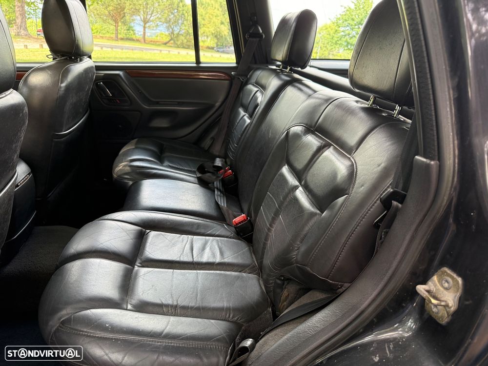Jeep Grand Cherokee - 8