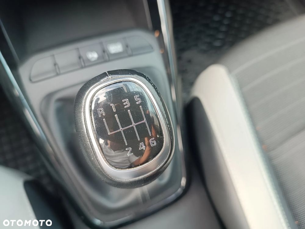 Kia Stonic - 20