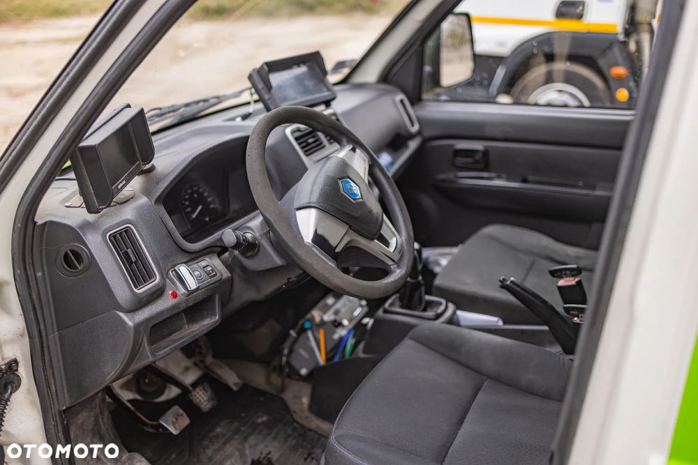 Piaggio NP6 CNG ŚMIECIARKA NISKI PRZEBIEG - 12