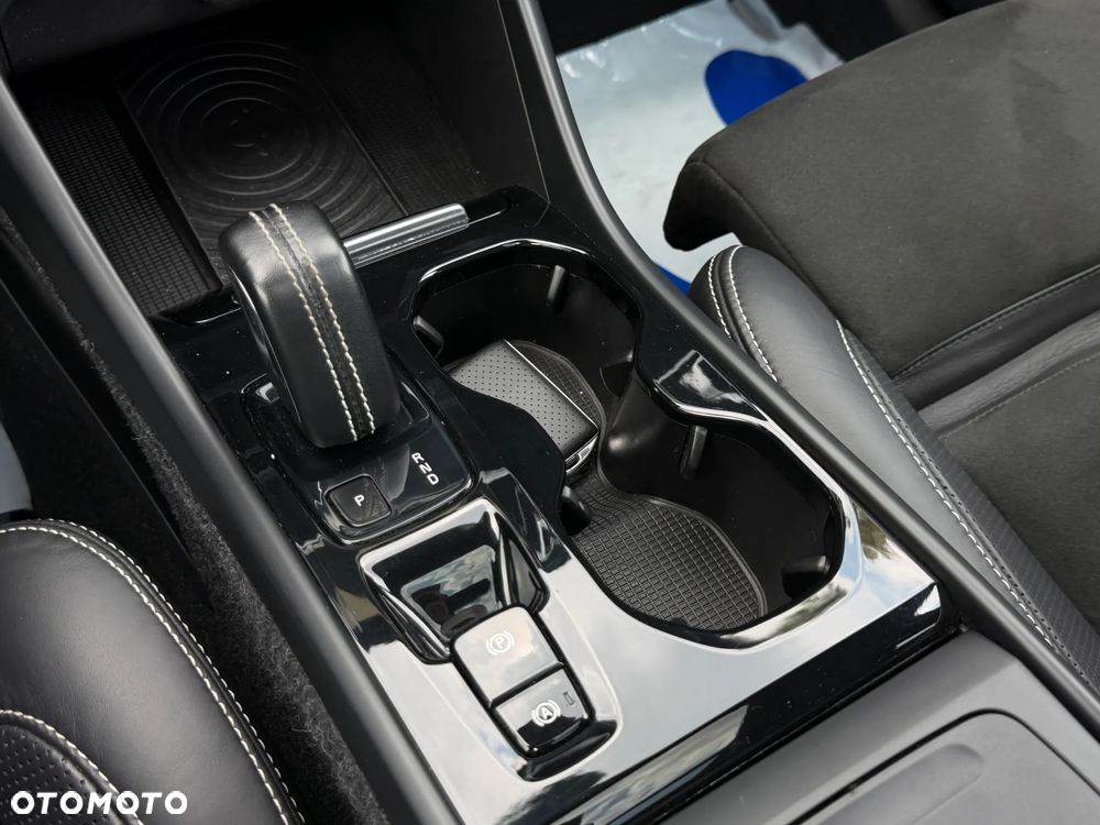 Volvo XC 40 T5 AWD R-Design - 25