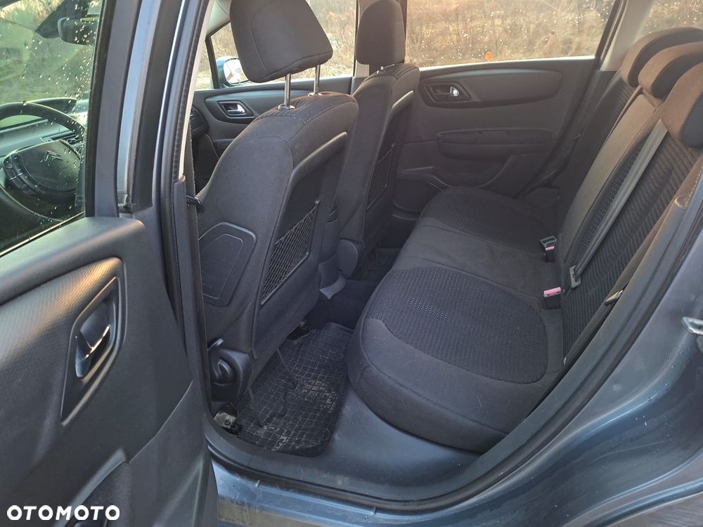 Citroën C4 1.6 HDi SX - 13
