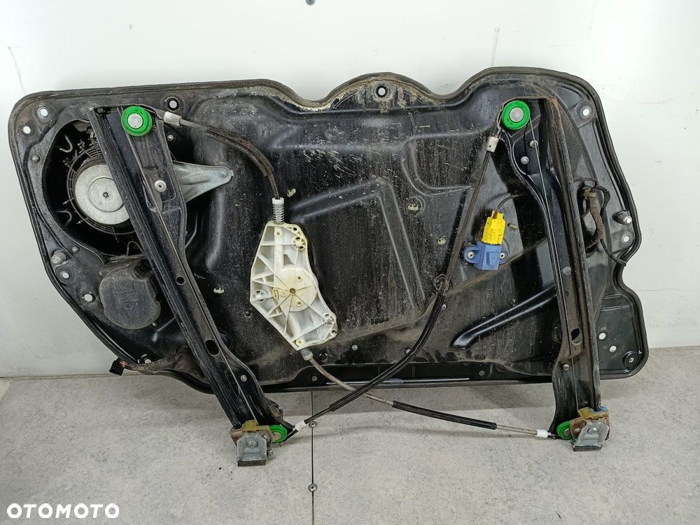 PODNOŚNIK SZYBY PRAWY PRZÓD  VW PASSAT B6 3C1837756G 1K0959792M BOSCH - 2