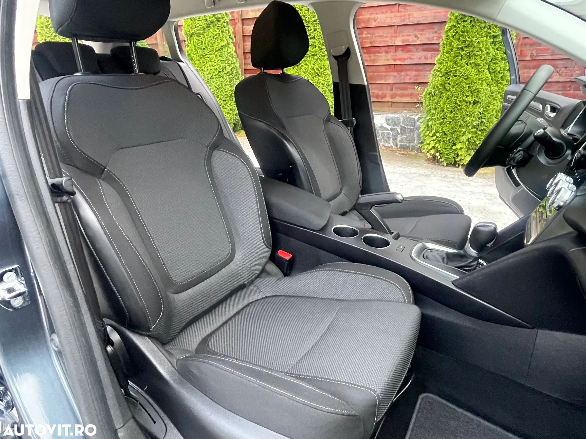 Renault Megane BLUE dCi 115 EDC INTENS - 24