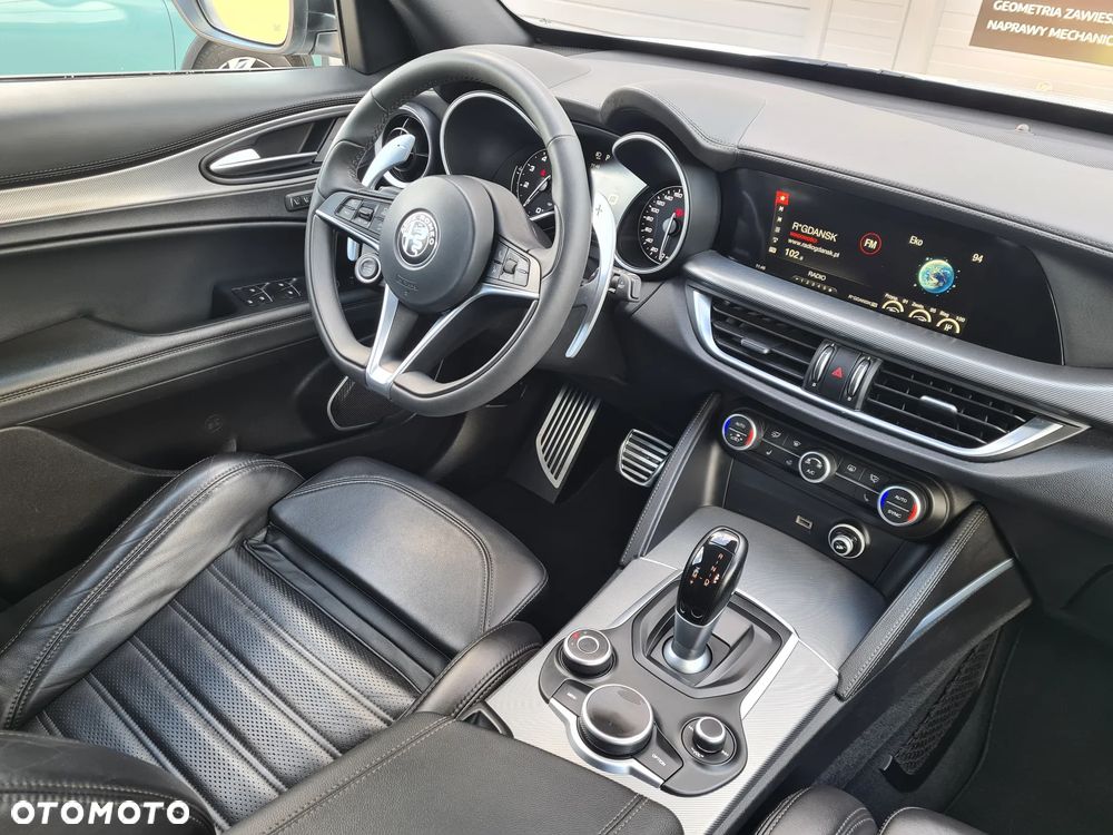 Alfa Romeo Stelvio 2.0 Turbo B-Tech Edition Q4 - 20