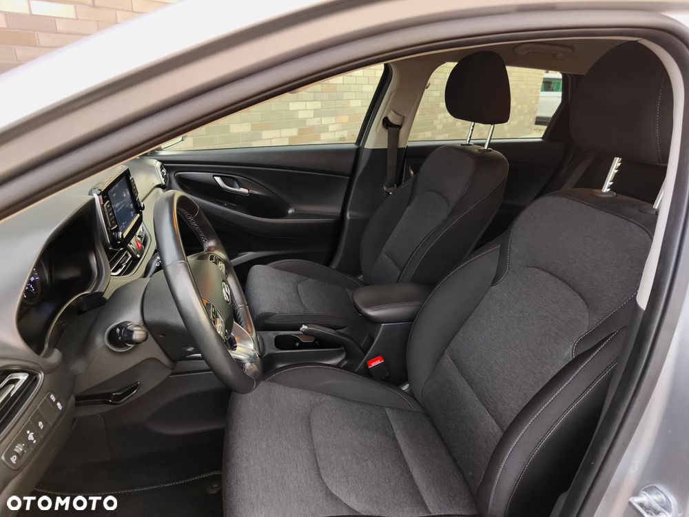 Hyundai i30 1.5 T-GDI 48V Smart - 13