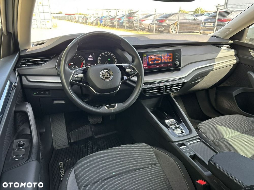 Skoda Octavia 2.0 TDI SCR Ambition DSG - 12