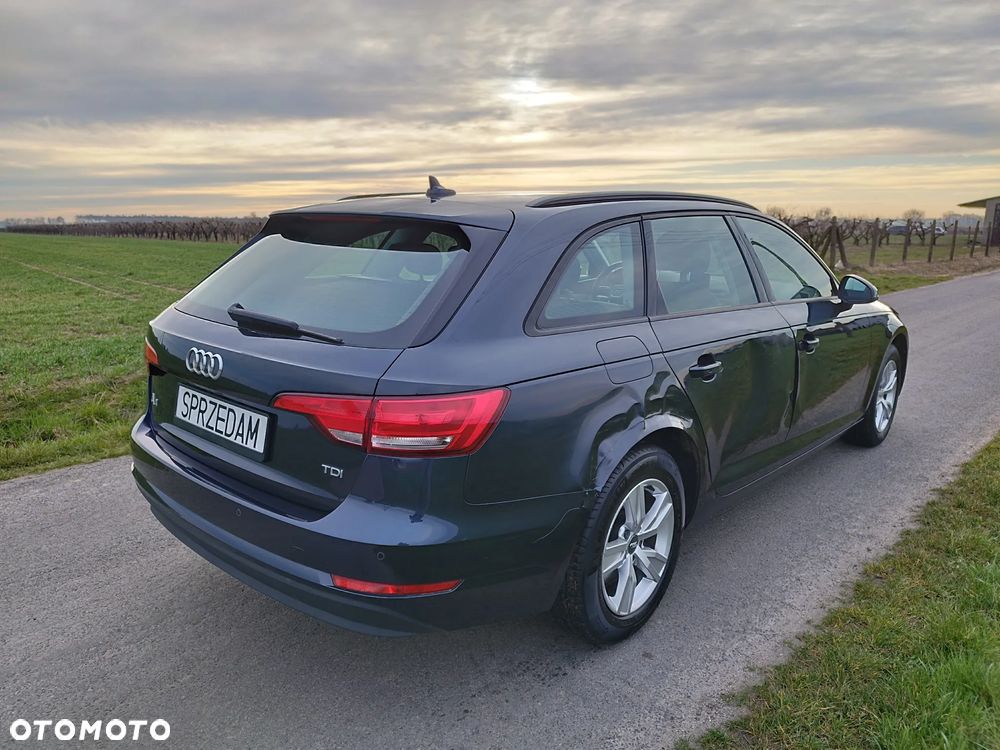 Audi A4 Avant 2.0 TDI S tronic - 5