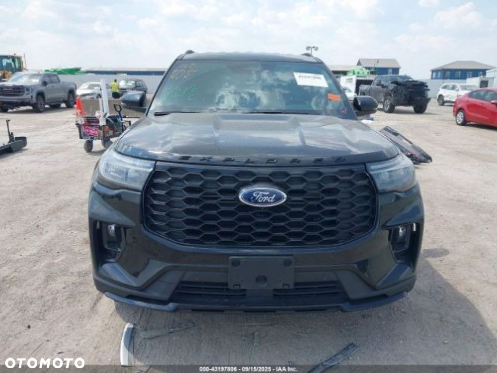 Ford Explorer - 2