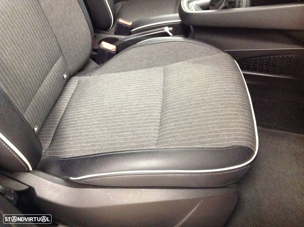 Renault Clio 1.0 TCe Intens - 32