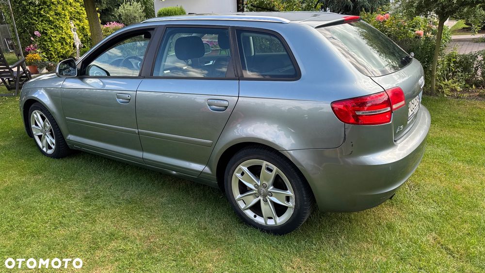 Audi A3 Sportback - 3