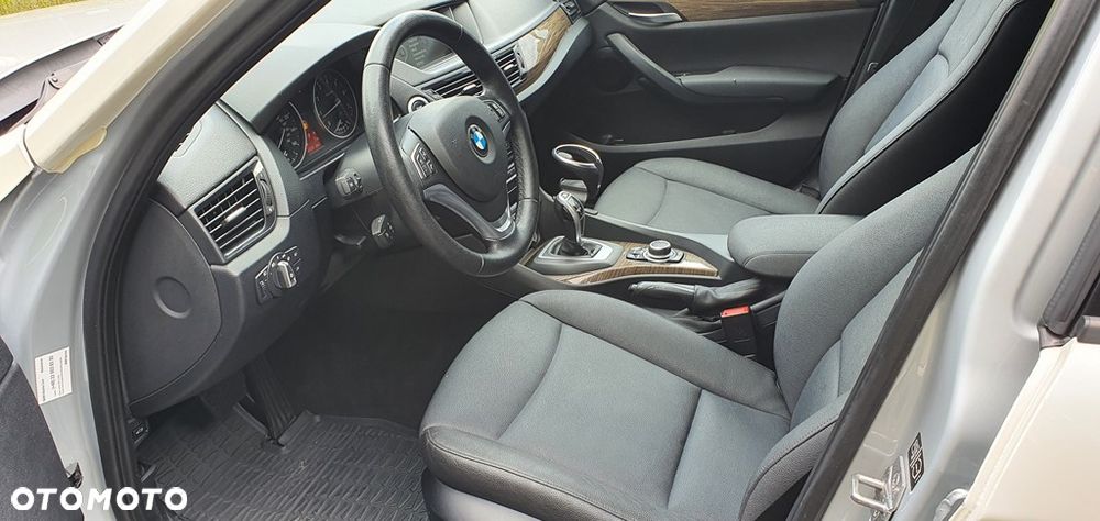 BMW X1 xDrive28i Sport Line - 11