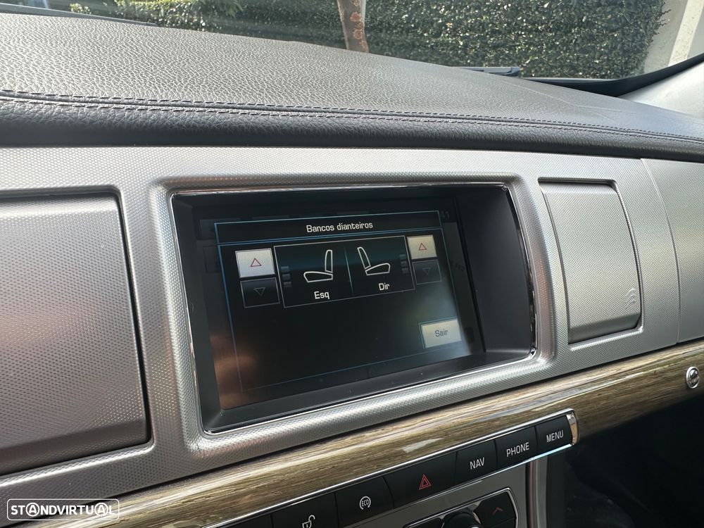 Jaguar XF 2.2 D Premium Luxury - 20