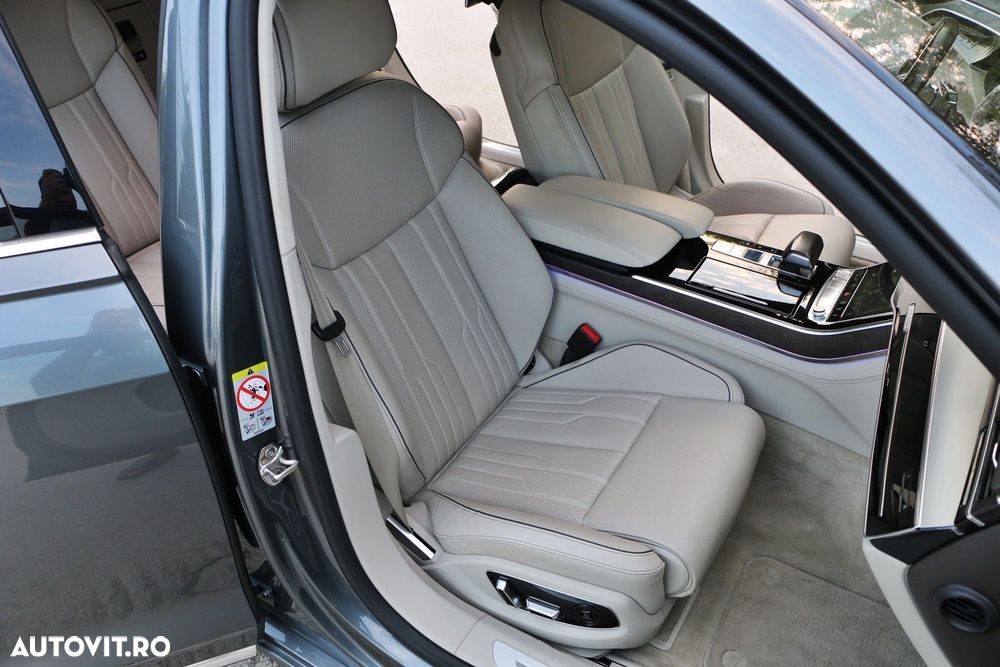 Audi A8 55 TFSI quattro Tiptronic - 23