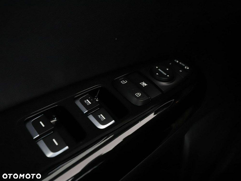 Kia Sportage 1.6 T-GDI AWD DCT PLATINUM - 38