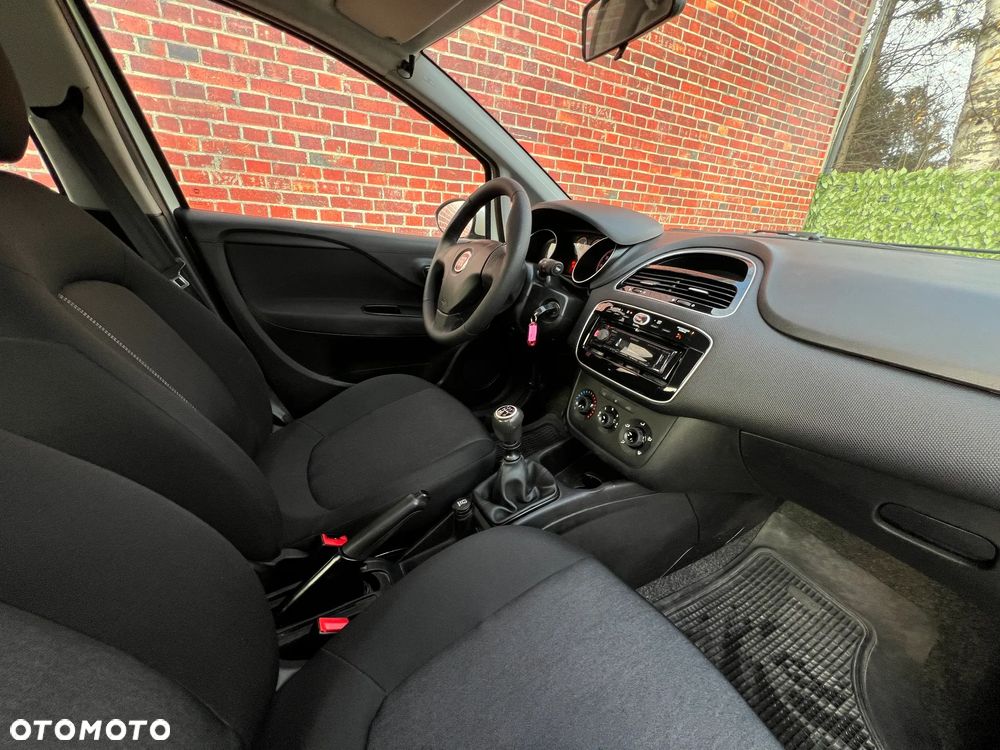 Fiat Punto 1.4 Easy S&S - 10