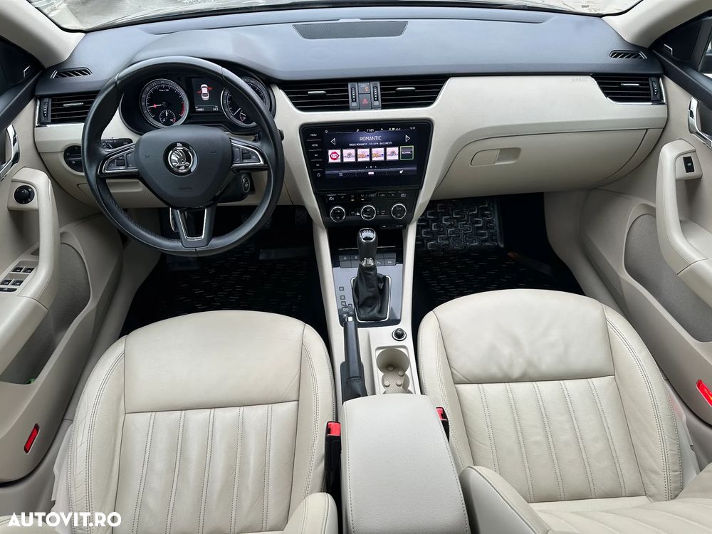 Skoda Octavia 1.6 TDI DSG Style - 11