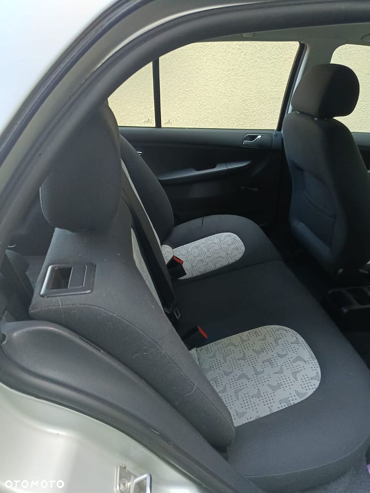 Skoda Fabia - 6