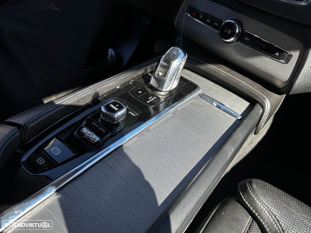 Volvo XC 90 - 22