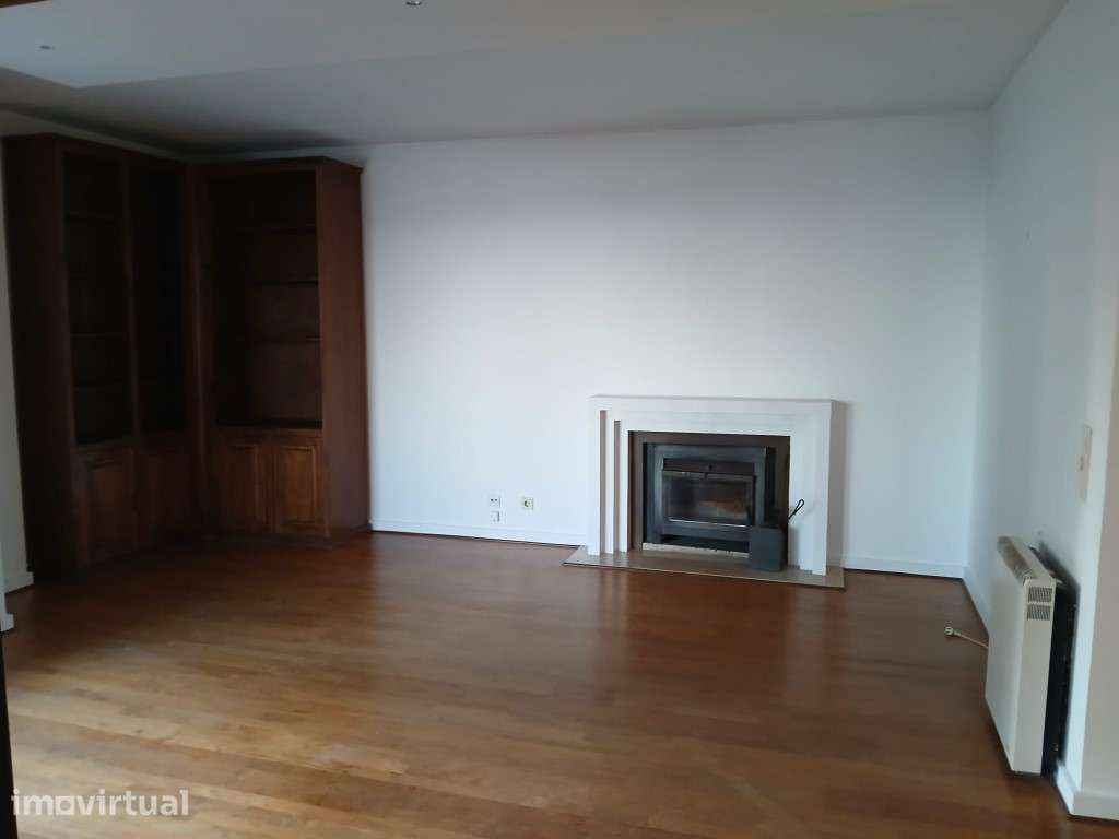 Apartamento T4 - Quinta de Miramar - Vistas de Rio - Grande imagem: 2/10