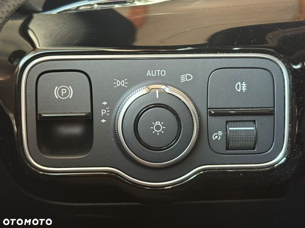 Mercedes-Benz CLA - 22