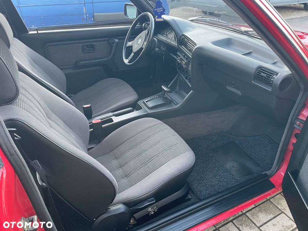 BMW Seria 3 - 32