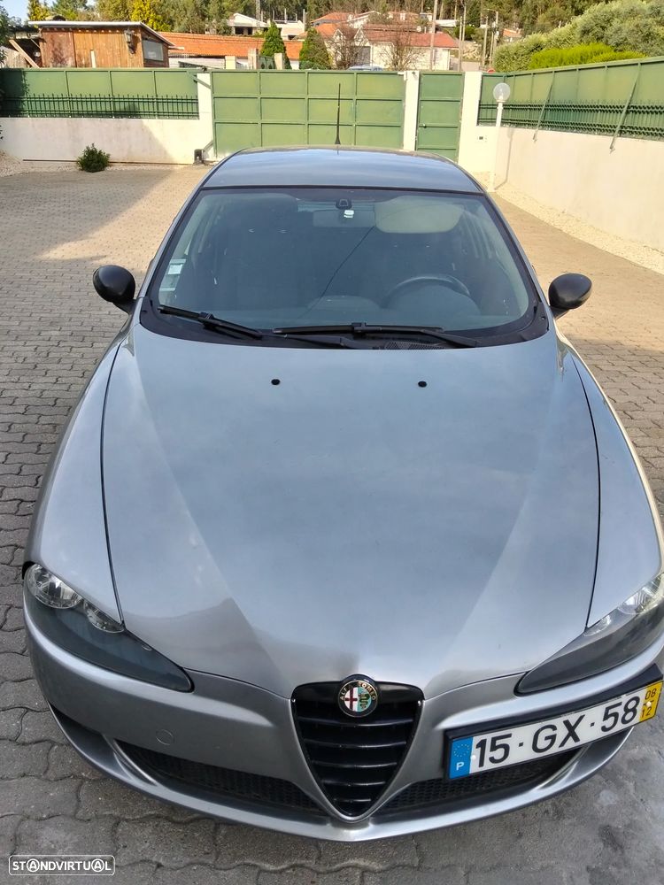 Alfa Romeo 147 1.9 JTD Distinctive - 7