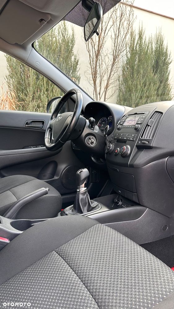 Hyundai i30 1.4 Comfort EU5 - 5