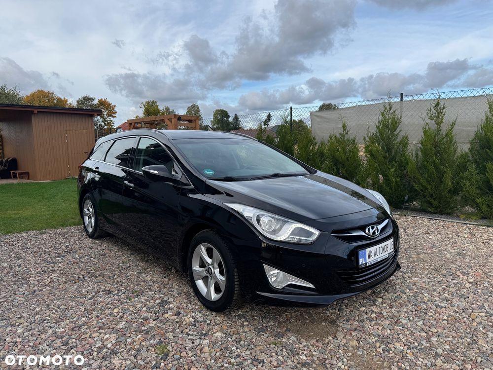 Hyundai i40 Kombi blue 1.6 Family+ - 11