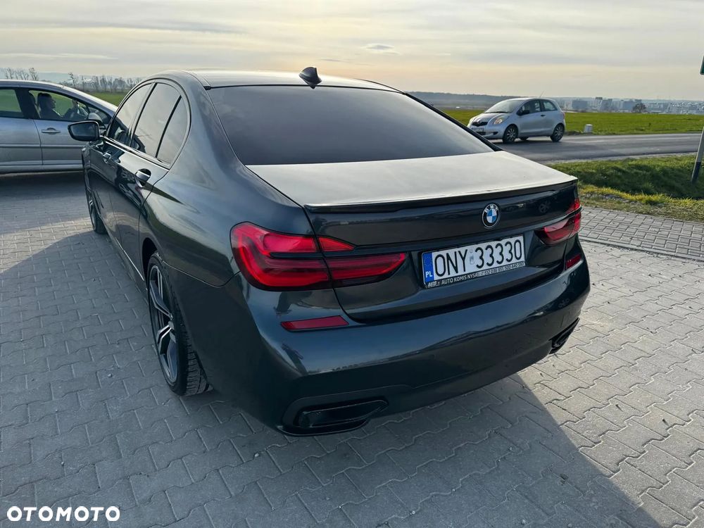 BMW Seria 7 750d xDrive - 17