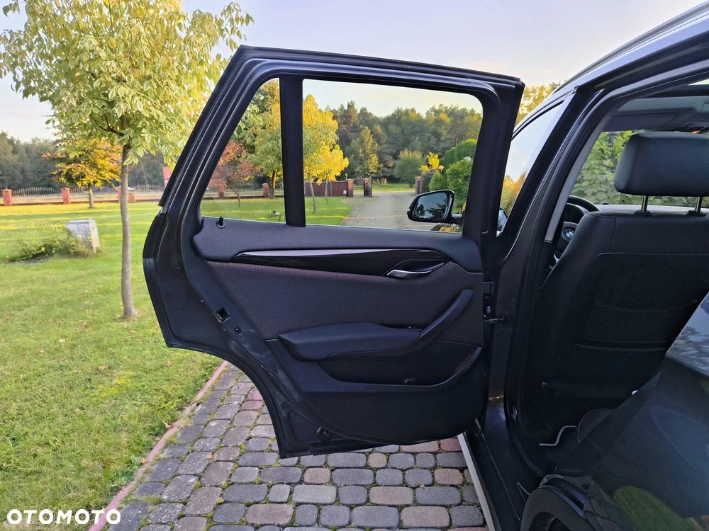 BMW X1 xDrive18d - 14