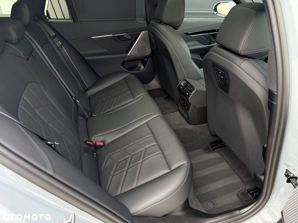 BMW Seria 5 520d xDrive mHEV M Sport - 33
