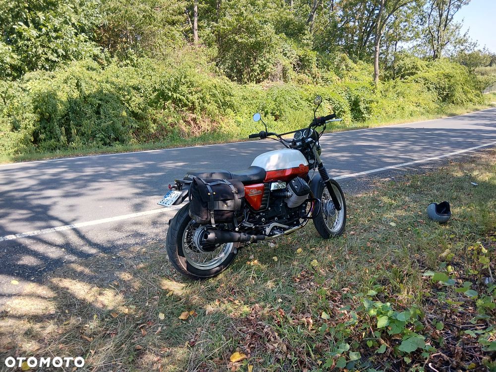 Moto Guzzi V7 - 3