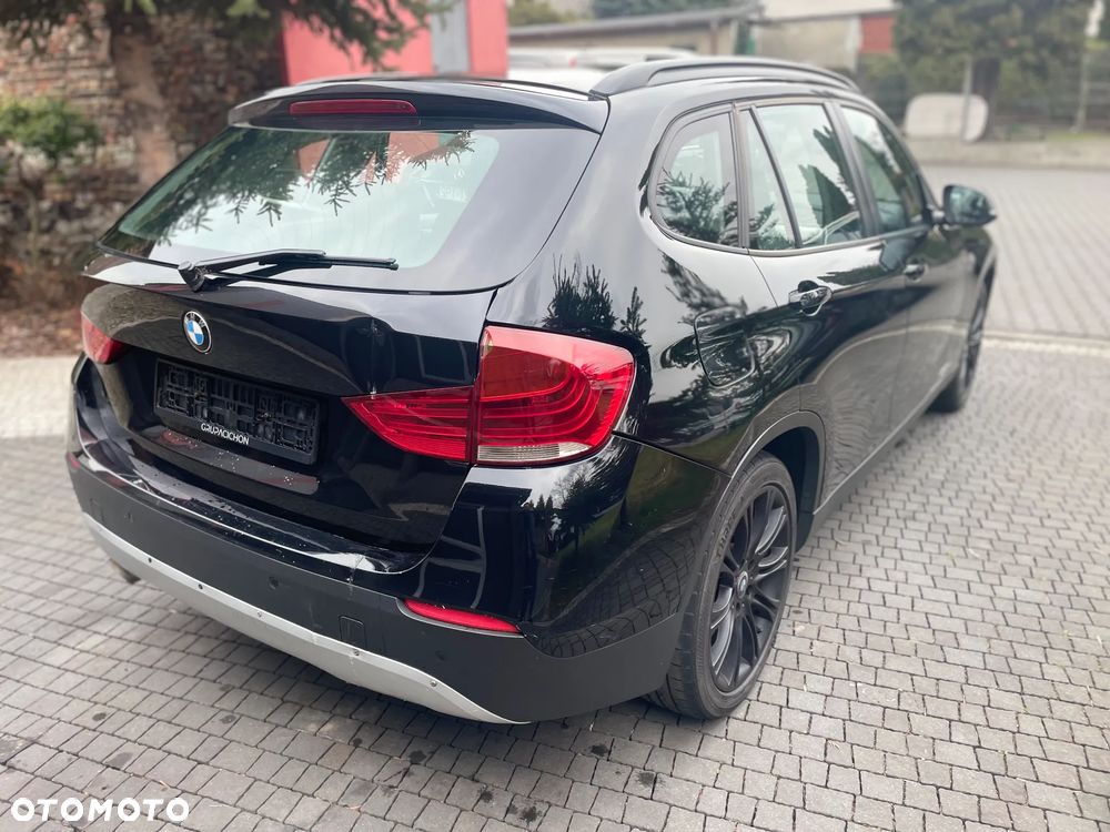 BMW X1 xDrive18d xLine - 9