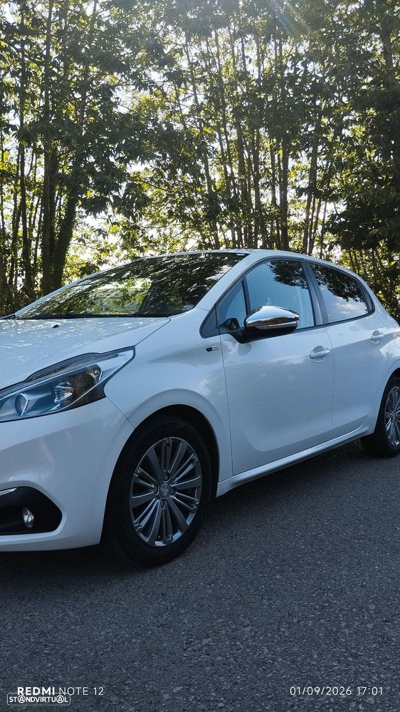 Peugeot 208 1.2 PureTech Style - 18