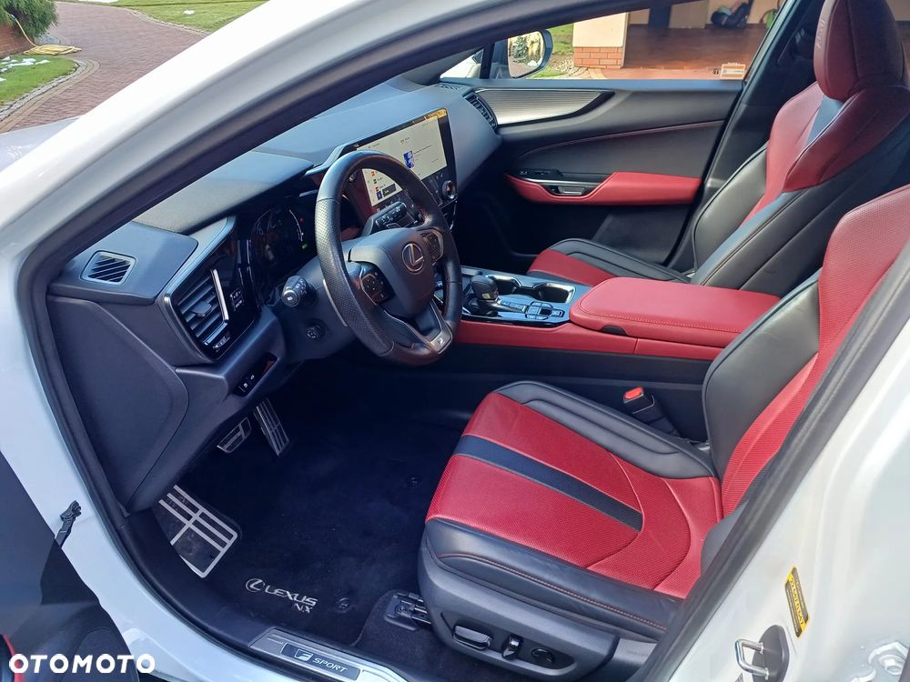 Lexus NX 450h+ Omotenashi AWD - 11