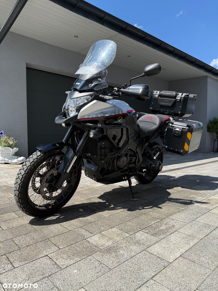 Honda VFR - 1