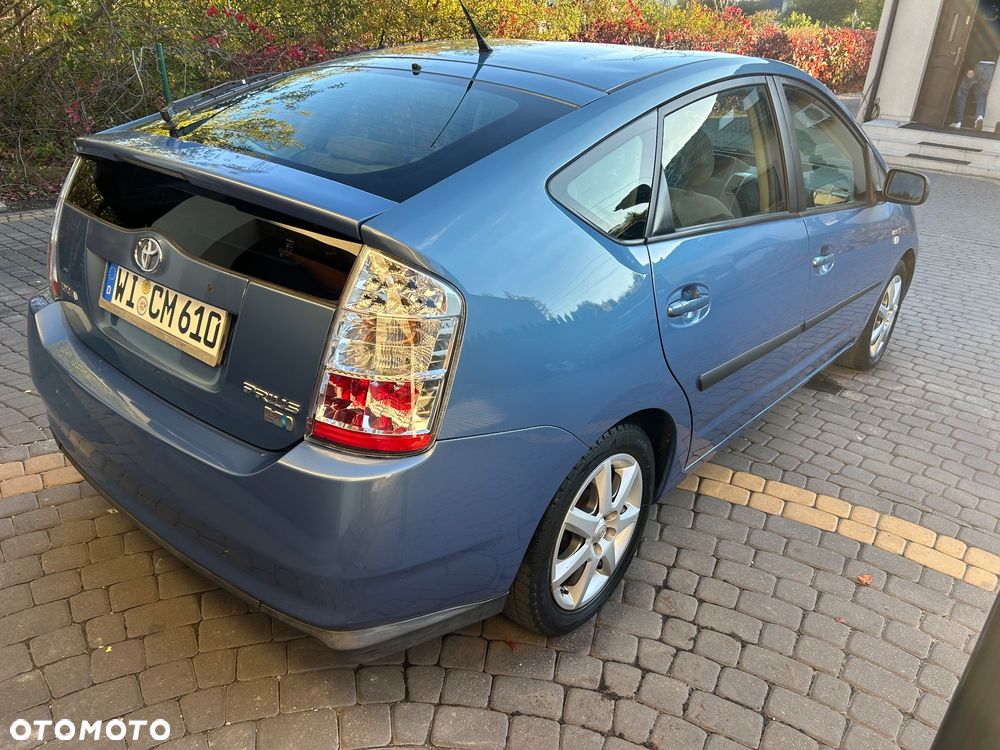 Toyota Prius - 8