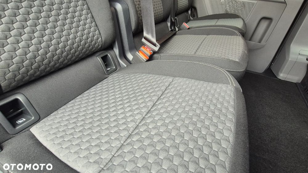 Volkswagen Caravelle - 15