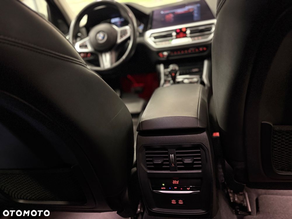 BMW Seria 3 320d Sport Line - 26