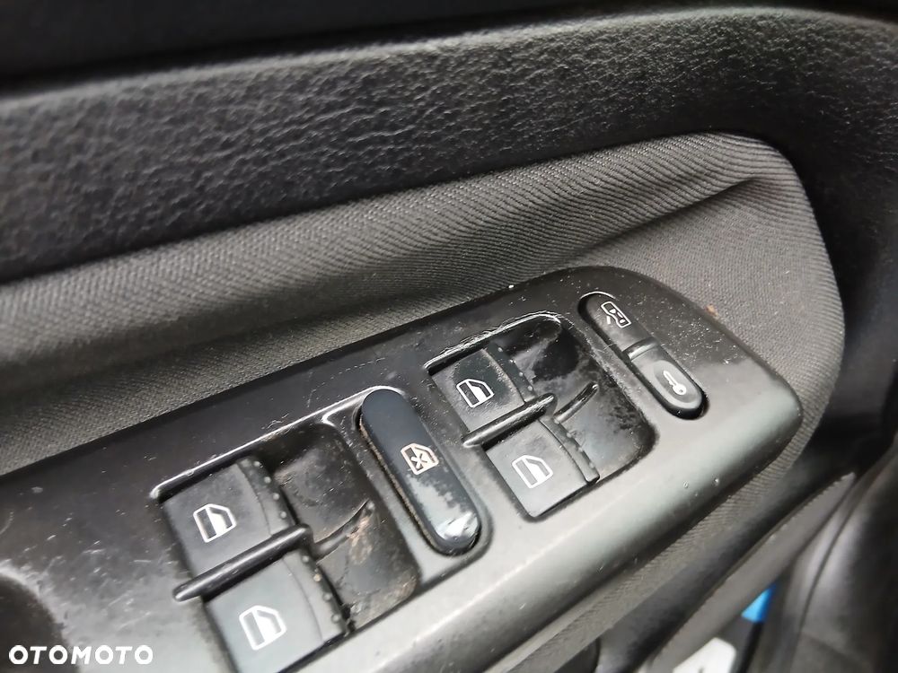 Volkswagen Golf - 16