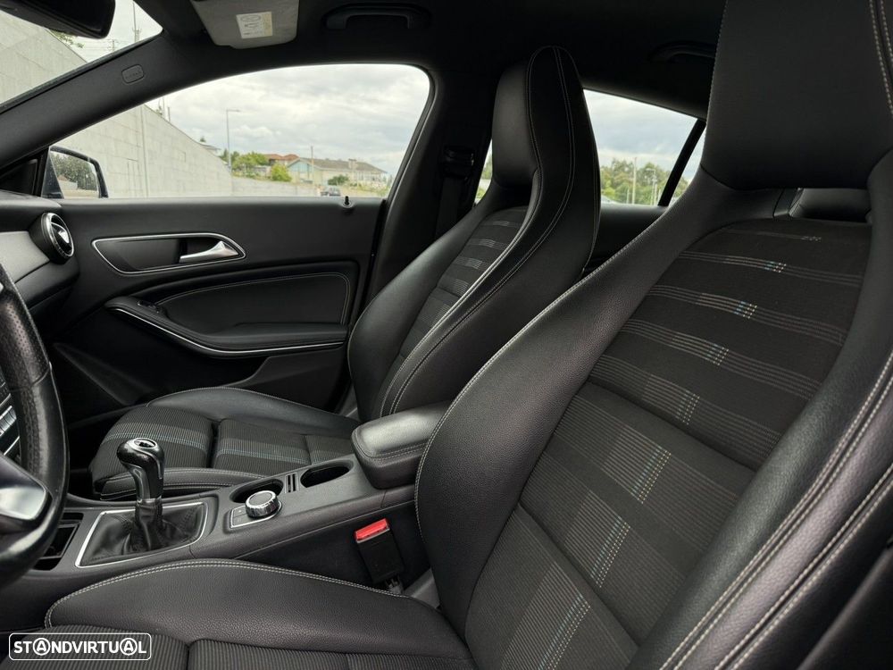Mercedes-Benz CLA 180 d Shooting Brake Urban - 14