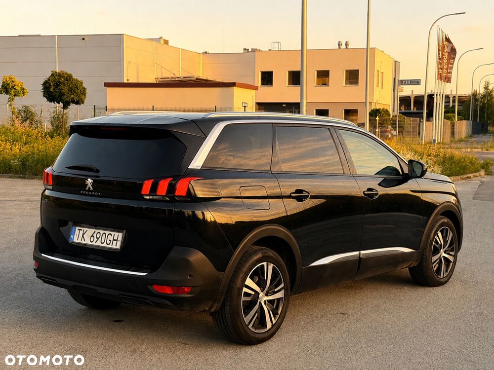 Peugeot 5008 - 5