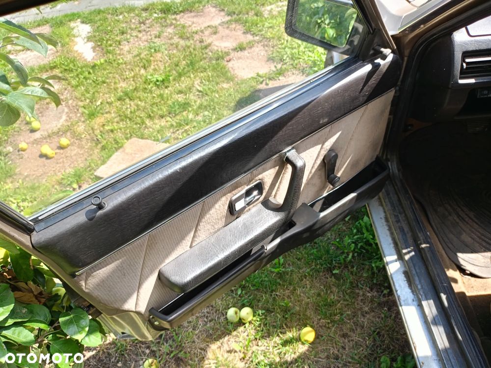 Audi 80 ver-1-8 - 24