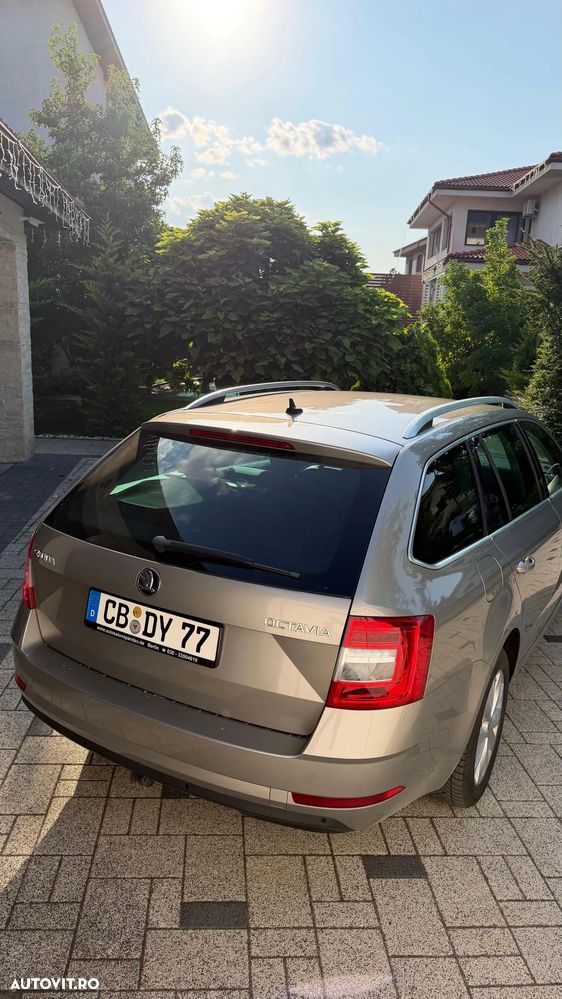 Skoda Octavia 1.6 TDI DSG Ambition - 4