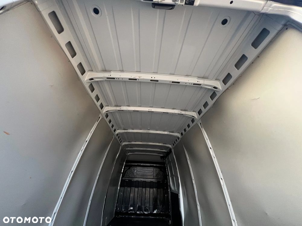 Iveco Daily 35C14 Furgon Blaszak Maxi Long Bliźniaki Salon PL, Jeden Właściciel - 15