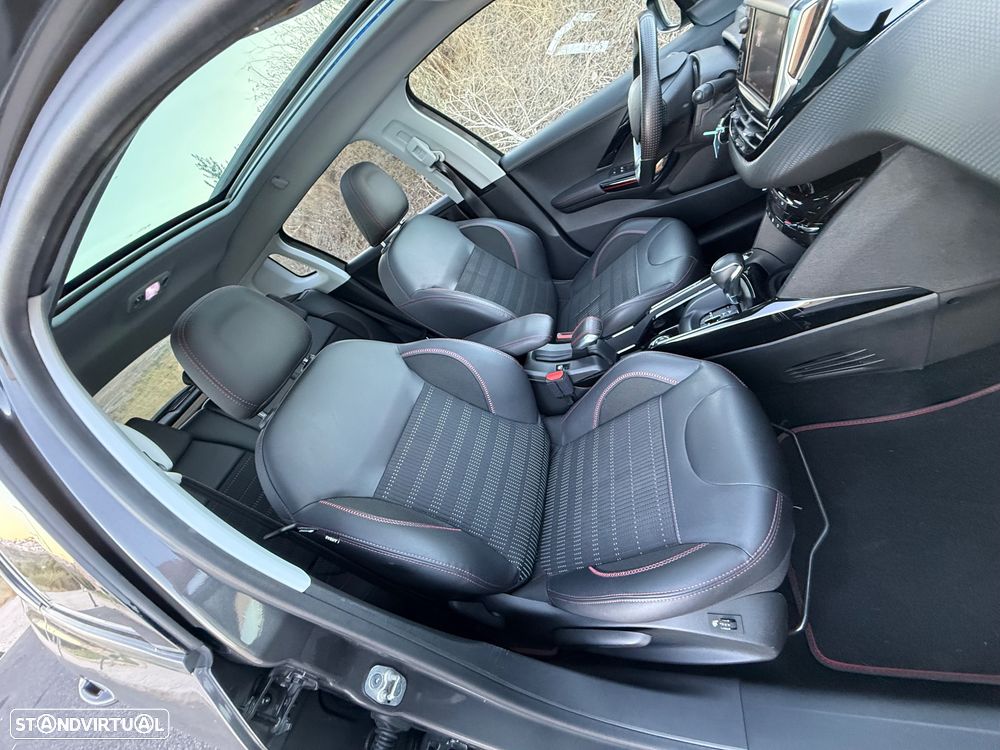 Peugeot 2008 1.2 PureTech GT Line EAT6 - 17