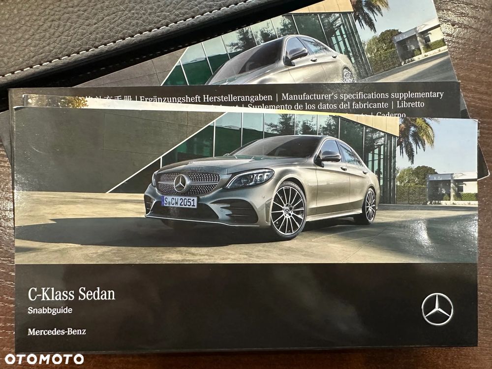 Mercedes-Benz Klasa C 300 d 4Matic 9G-TRONIC AMG Line - 33