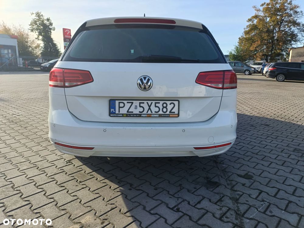 Volkswagen Passat Variant 2.0 TDI (BlueMotion Technology) Trendline - 25