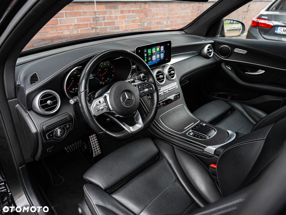 Mercedes-Benz GLC 200 4Matic 9G-TRONIC AMG Line Plus - 24