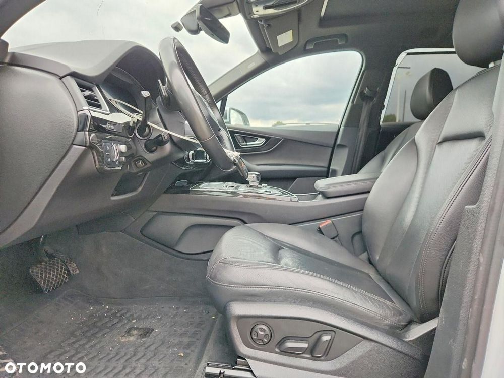 Audi Q7 3.0 TFSI Quattro Tiptronic - 7